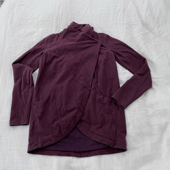 SOLD Lululemon Thats a Wrap Pullover - Picture 3 of 8